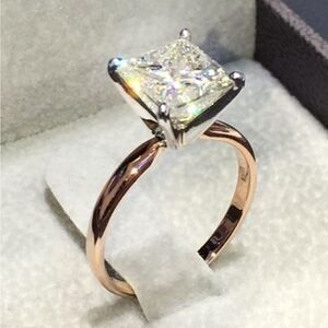 Square cut White sapphire in 925 w Rose gold plating